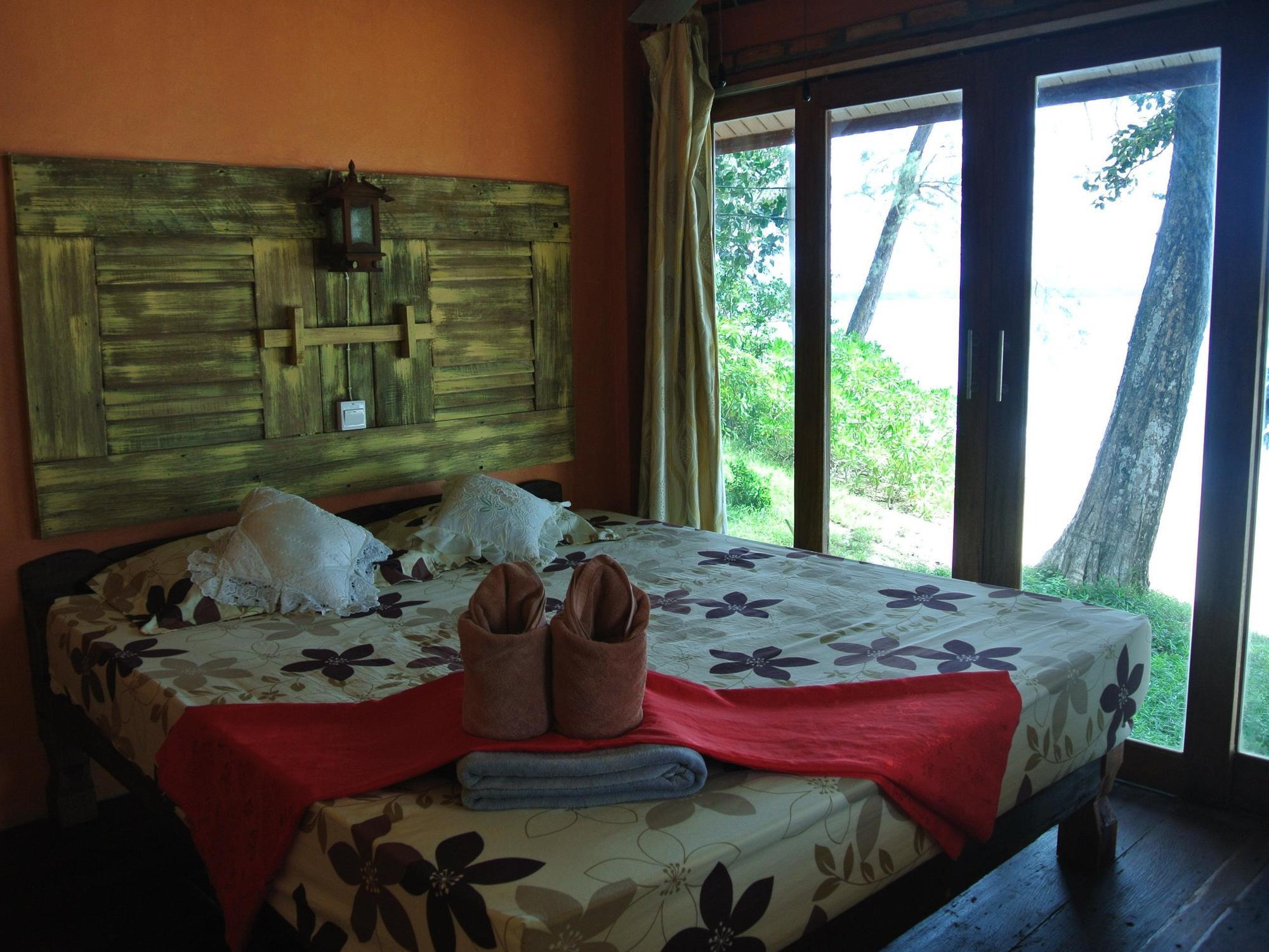 Chomjan Resort Koh Phayam Zewnętrze zdjęcie